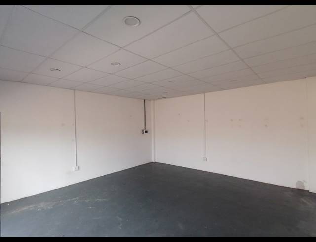 36M² OFFICE TO LET IN FAIRLEADS